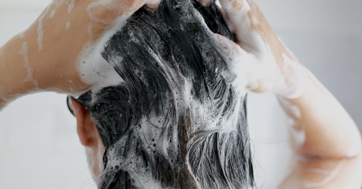 Por que Escolher um Shampoo Específico para Cabelos Lisos